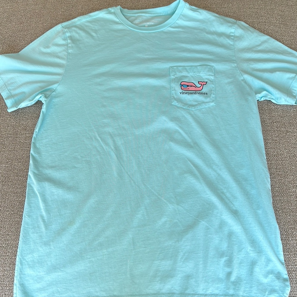 Vineyard Vines T-shirt